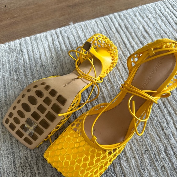 Bottega Veneta Stretch Lace-Up Sandal - Picture 7 of 7